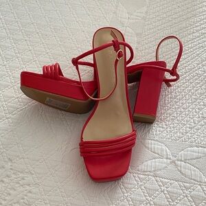 Rampage red platform sandal, size 9